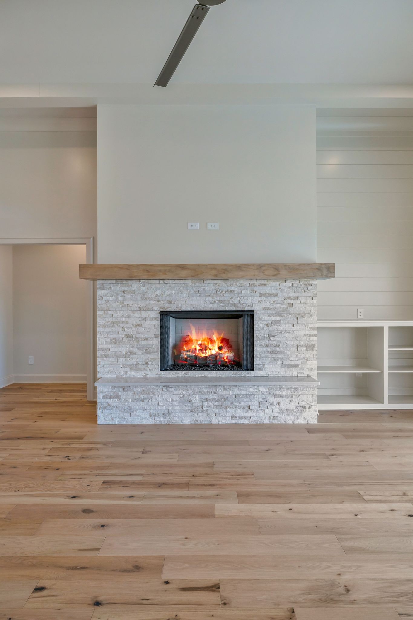 5548 Sinclair Street Murfreesboro, TN 37127 - Photo 18 of 58 a room with a fireplace