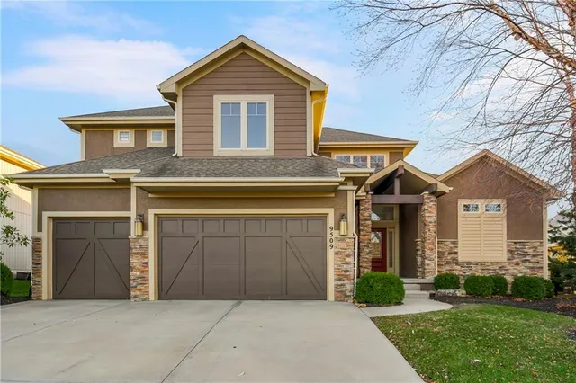$749,500 | 9509 West 164th Street, Overland Park, KS 66085