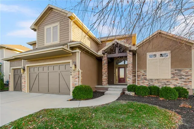 $749,500 | 9509 West 164th Street, Overland Park, KS 66085