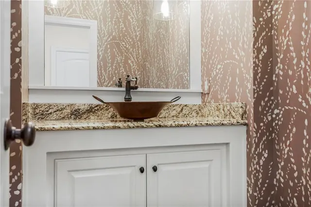 $749,500 | 9509 West 164th Street, Overland Park, KS 66085