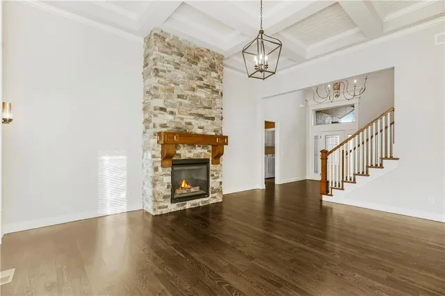 $749,500 | 9509 West 164th Street, Overland Park, KS 66085