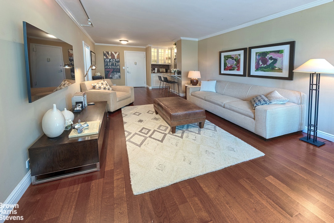 61 West 62nd Street, Unit 6H Manhattan, NY 10023 - Photo 2 of 8