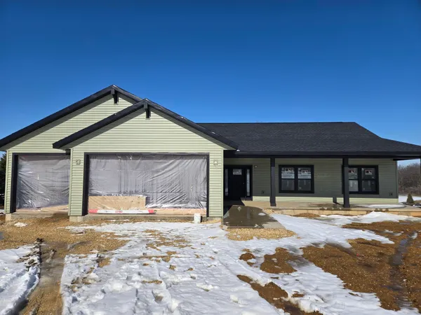 $749,000 | 21-51 Marina Court, Lake Carroll, IL 61046
