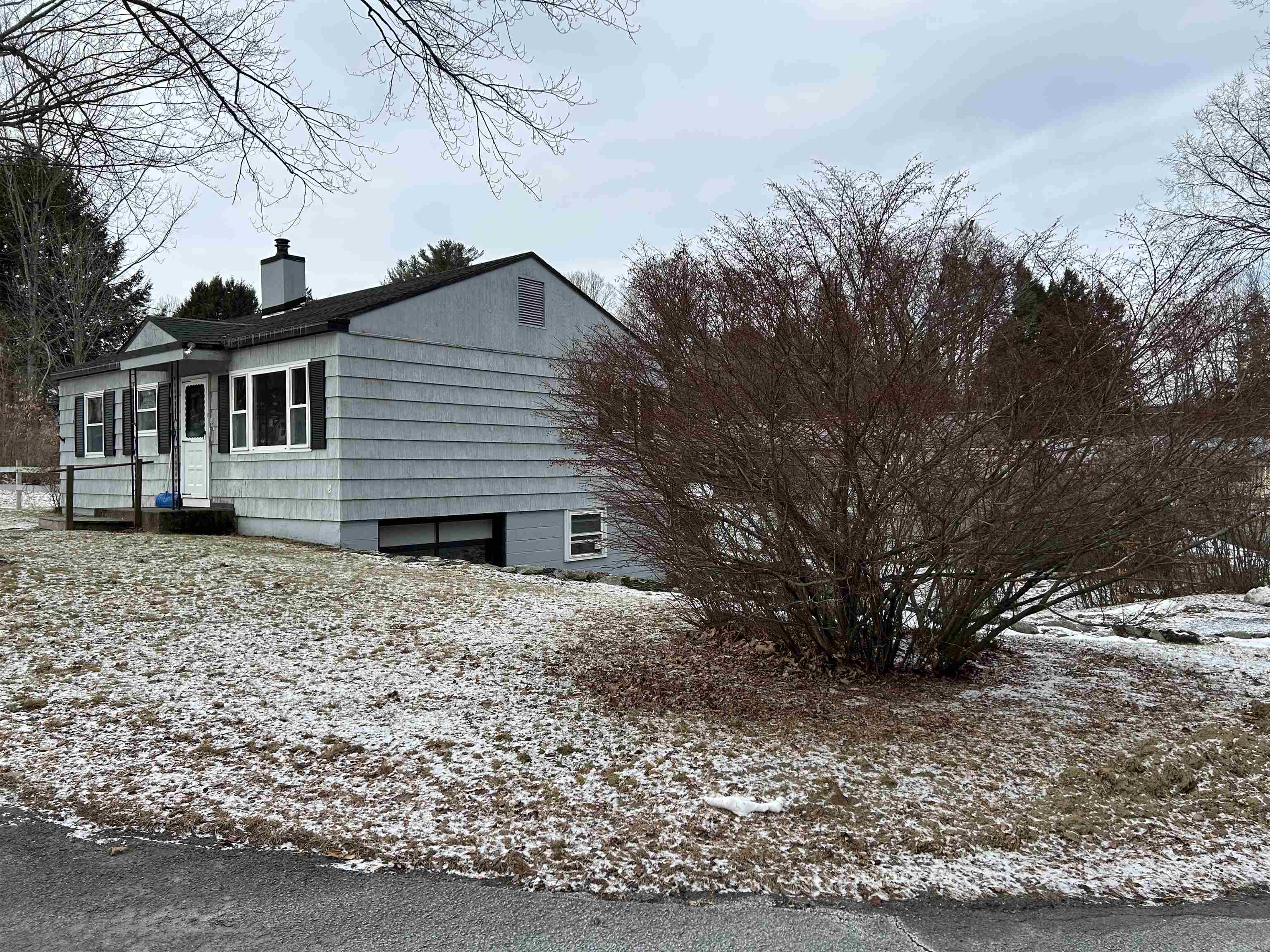 10 Cardinal Drive Springfield, VT 05156 - Photo 3 of 22