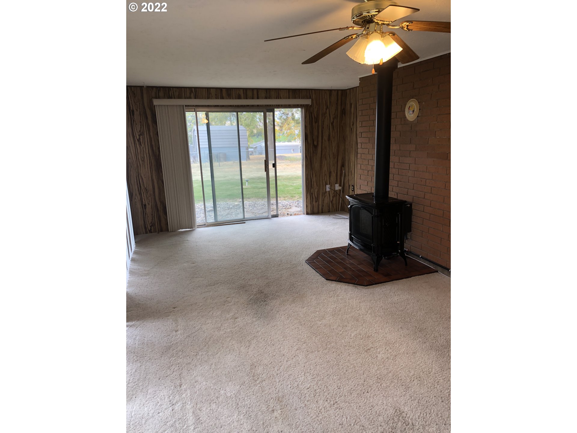 2806 Southwest Goodwin Avenue Pendleton, OR 97801 - Photo 12 of 32 a living room with furniture and a large window