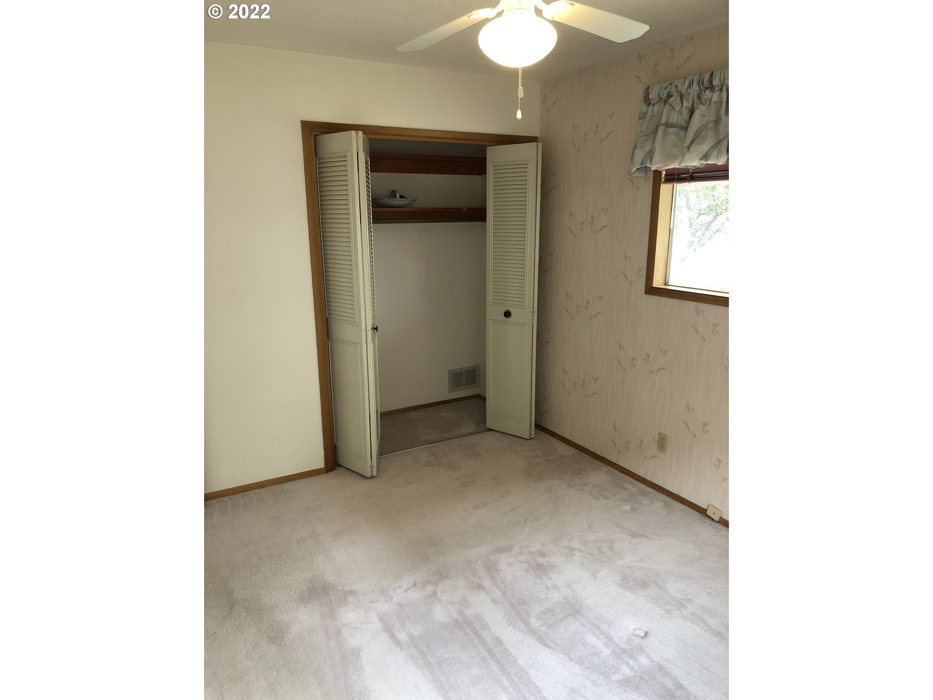 2806 Southwest Goodwin Avenue Pendleton, OR 97801 - Photo 24 of 32 a view of an empty room