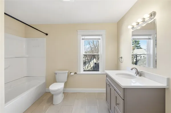 $2,100 | 1169 Chalkstone Avenue, Unit 2, Providence, RI 02908