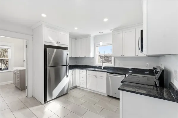 $2,100 | 1169 Chalkstone Avenue, Unit 2, Providence, RI 02908