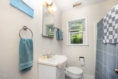 $1,645,000 | 5 Howell Street, Chapel Hill, NC 27514