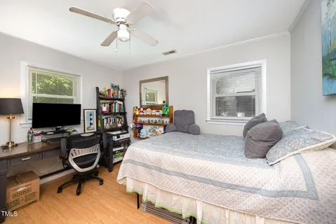 $1,645,000 | 5 Howell Street, Chapel Hill, NC 27514