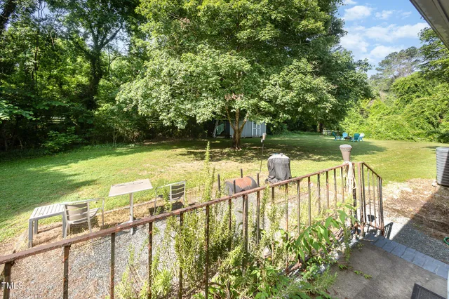 $1,645,000 | 5 Howell Street, Chapel Hill, NC 27514