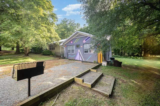 $1,645,000 | 5 Howell Street, Chapel Hill, NC 27514