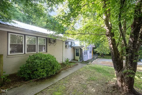 $1,645,000 | 5 Howell Street, Chapel Hill, NC 27514