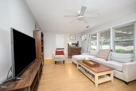 $1,645,000 | 5 Howell Street, Chapel Hill, NC 27514