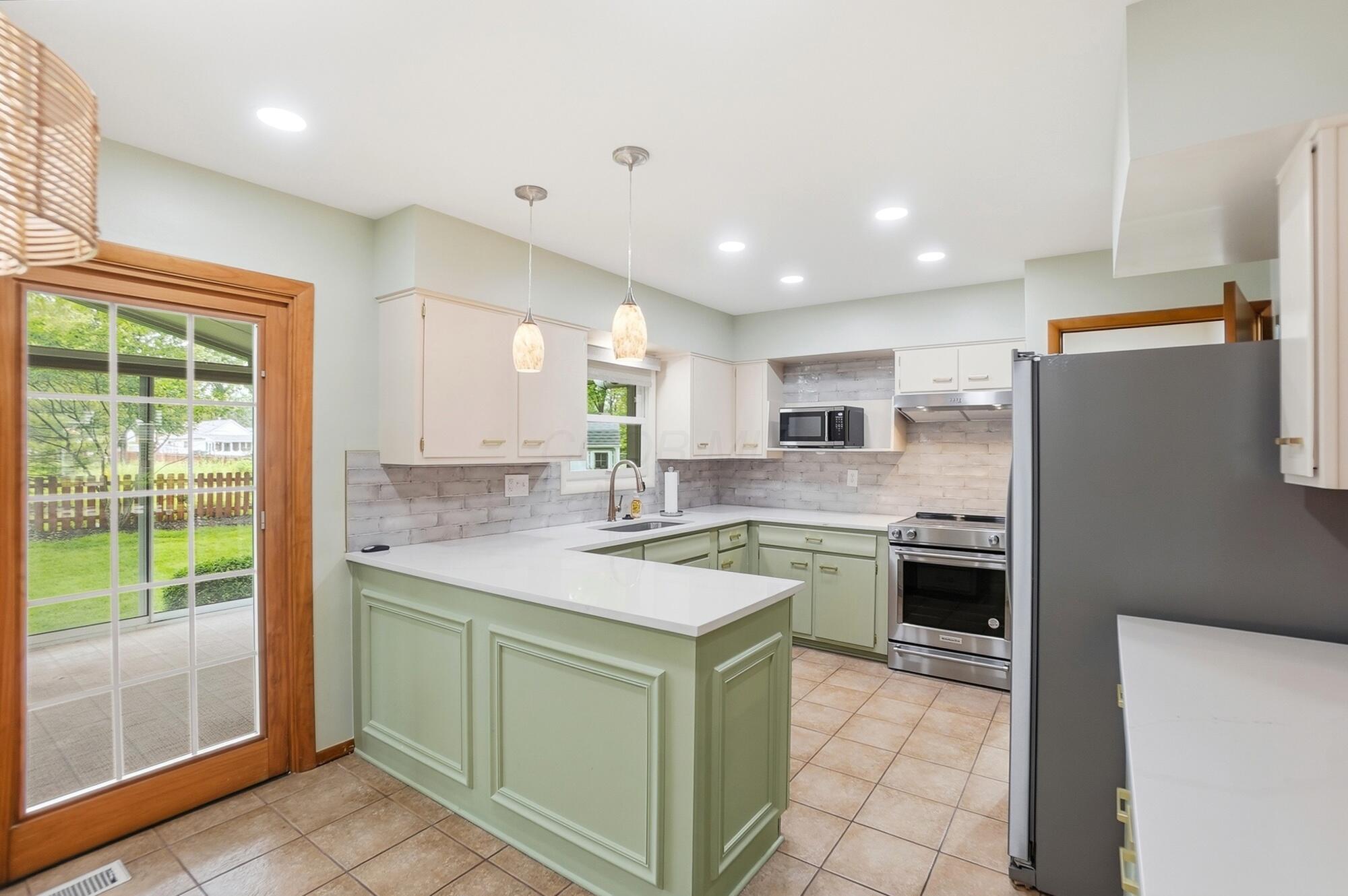 236 Drakewood Road Westerville, OH 43081 - Photo 16 of 55