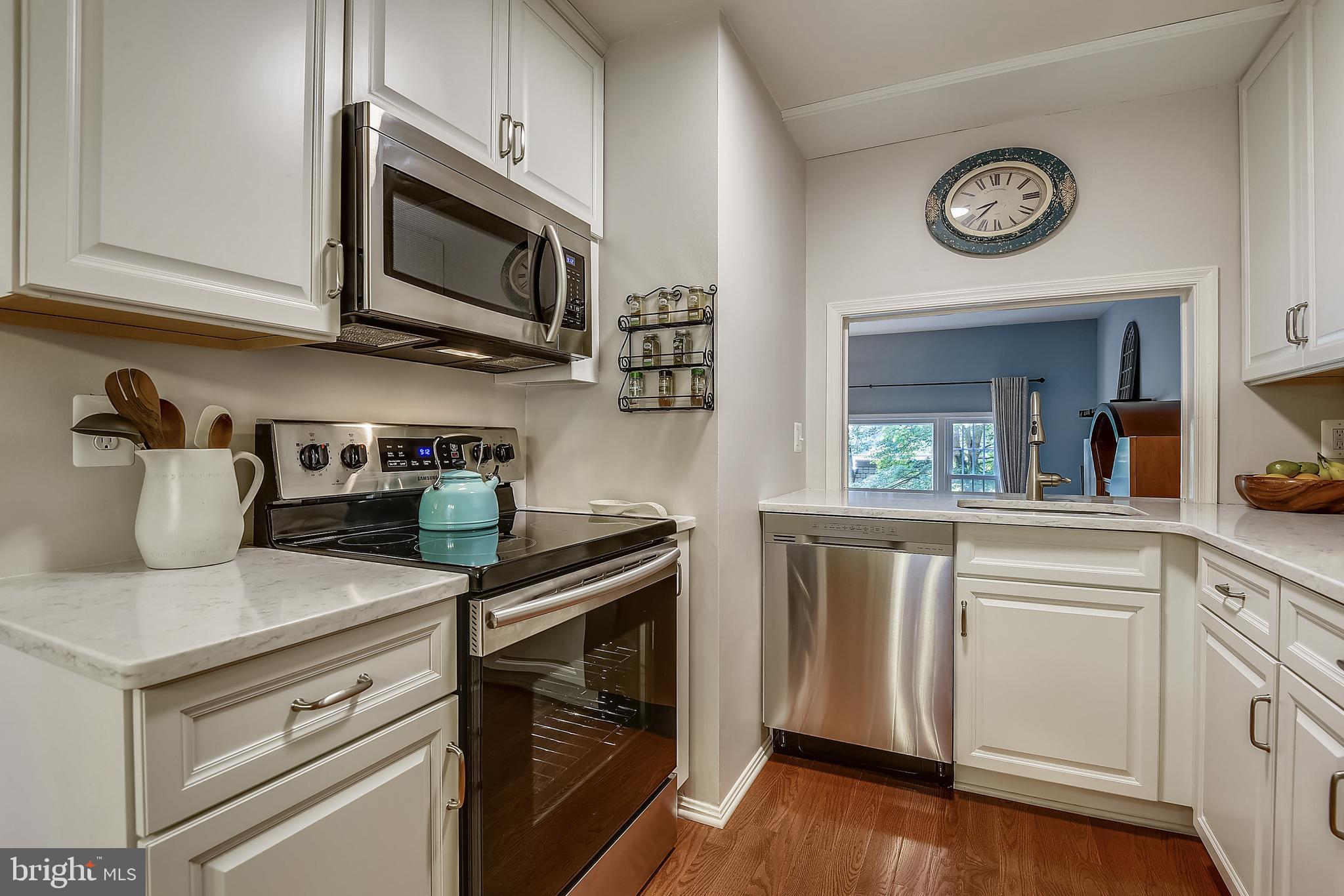 5935 Bayshire Road, Unit 119 Springfield, VA 22152 - Photo 4 of 32 Quartz countertops and new cabinets