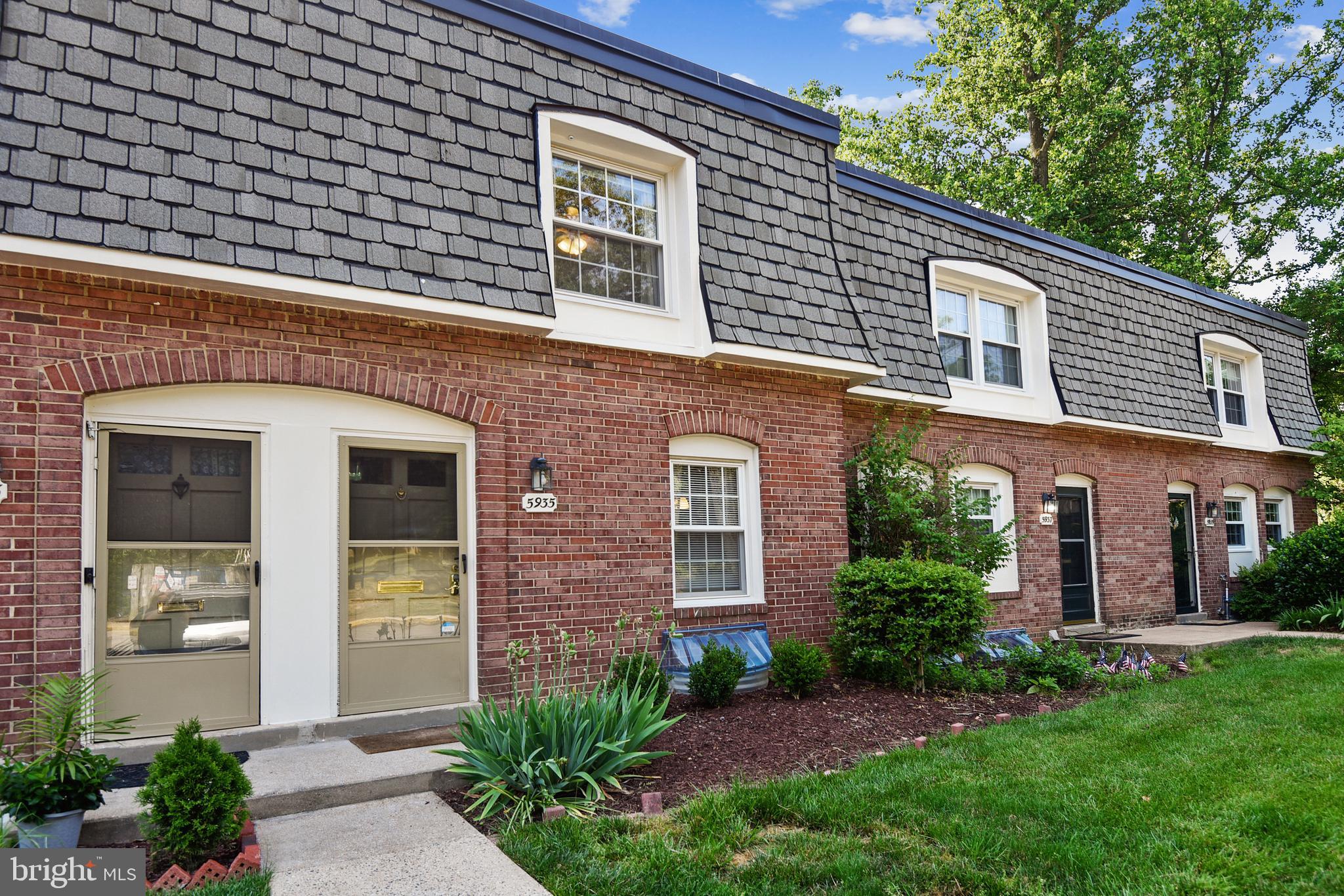5935 Bayshire Road, Unit 119 Springfield, VA 22152 - Photo 32 of 32 Easy access to parking and front door