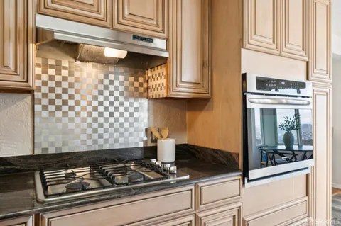 $2,495,000 | 221 Cresta Vista Drive, San Francisco, CA 94127