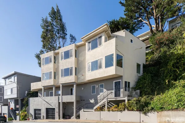 $1,995,000 | 221 Cresta Vista Drive, San Francisco, CA 94127