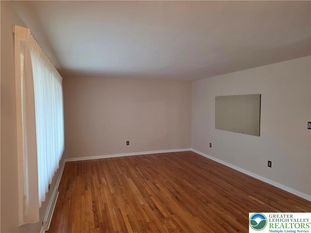 233 Christmas Avenue Bath, PA 18014 - Photo 12 of 42 Gallery Image 12