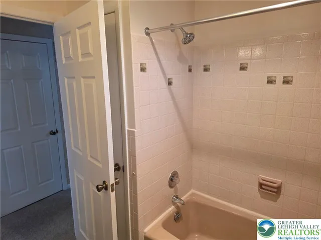 $350,000 | 233 Christmas Avenue, Bath, PA 18014