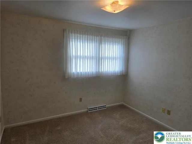 $350,000 | 233 Christmas Avenue, Bath, PA 18014