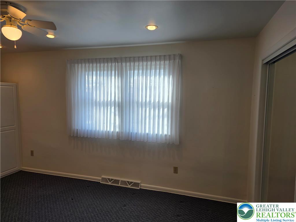 233 Christmas Avenue Bath, PA 18014 - Photo 27 of 42 Gallery Image 27