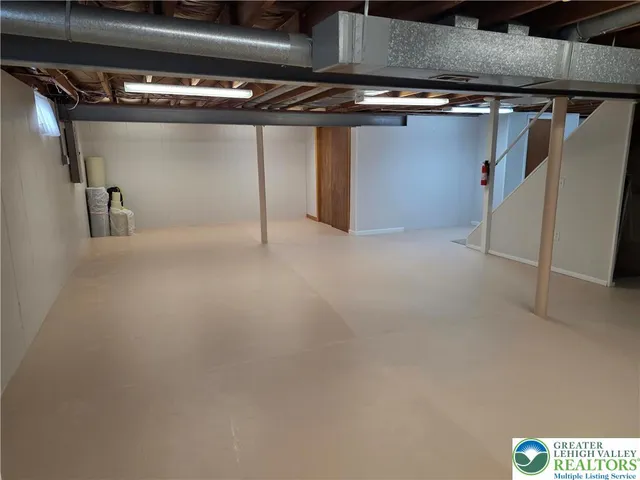 $350,000 | 233 Christmas Avenue, Bath, PA 18014