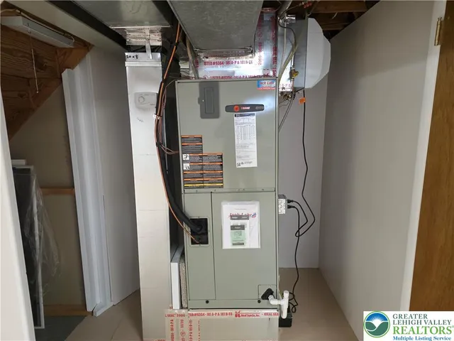 $350,000 | 233 Christmas Avenue, Bath, PA 18014