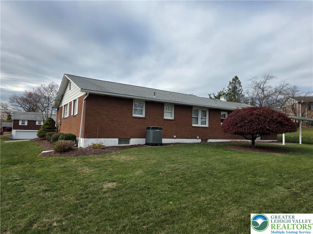 233 Christmas Avenue Bath, PA 18014 - Photo 5 of 42 Gallery Image 5