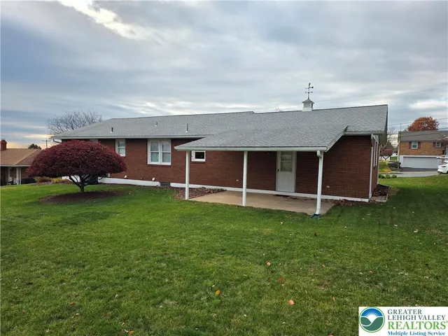 $350,000 | 233 Christmas Avenue, Bath, PA 18014