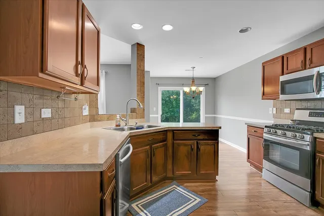 $269,900 | 1385 Crimson Lane, Yorkville, IL 60560