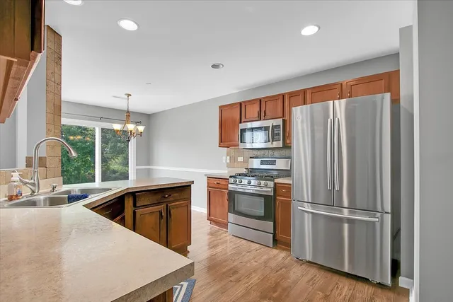 $269,900 | 1385 Crimson Lane, Yorkville, IL 60560