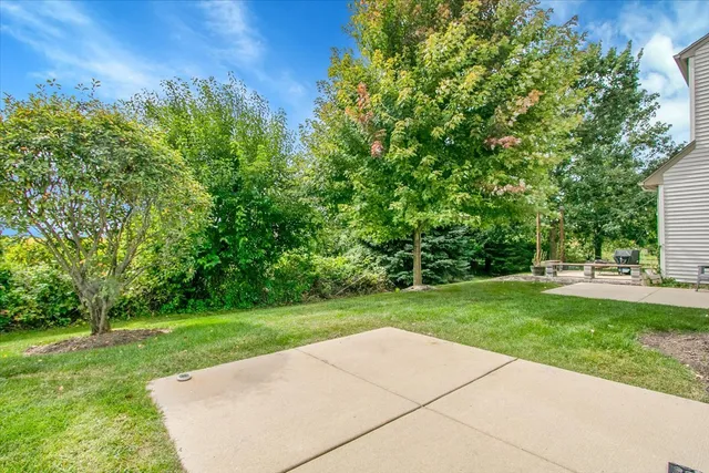 $269,900 | 1385 Crimson Lane, Yorkville, IL 60560