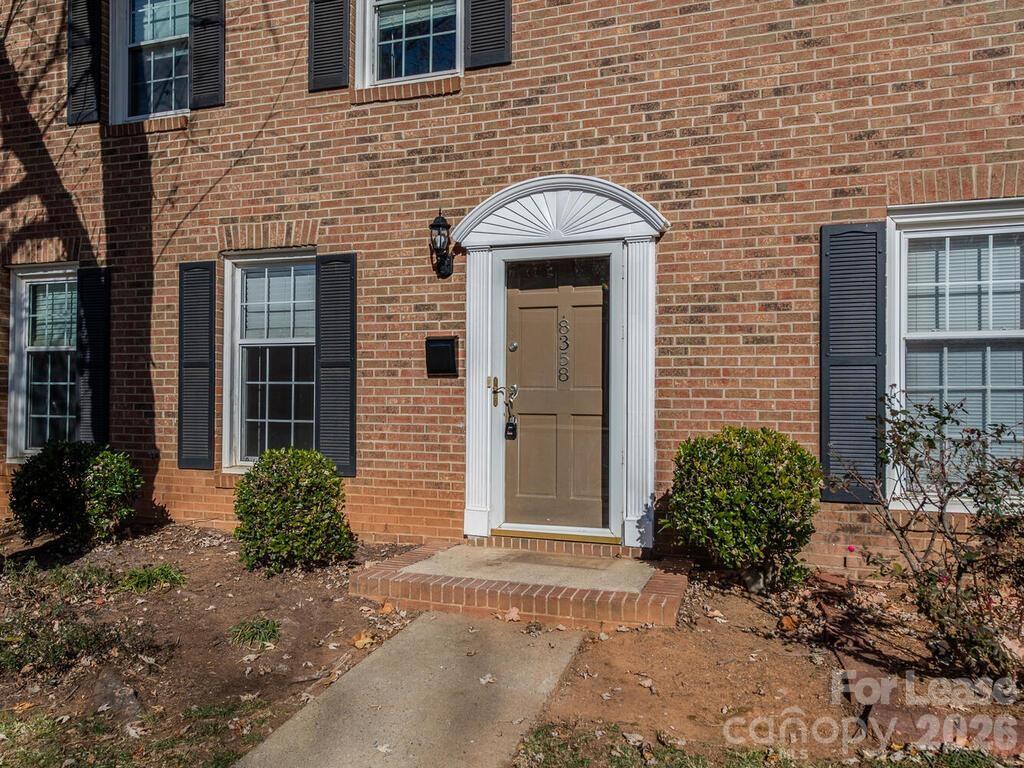 8358 Knights Bridge Road Charlotte, NC 28210 - Photo 2 of 37