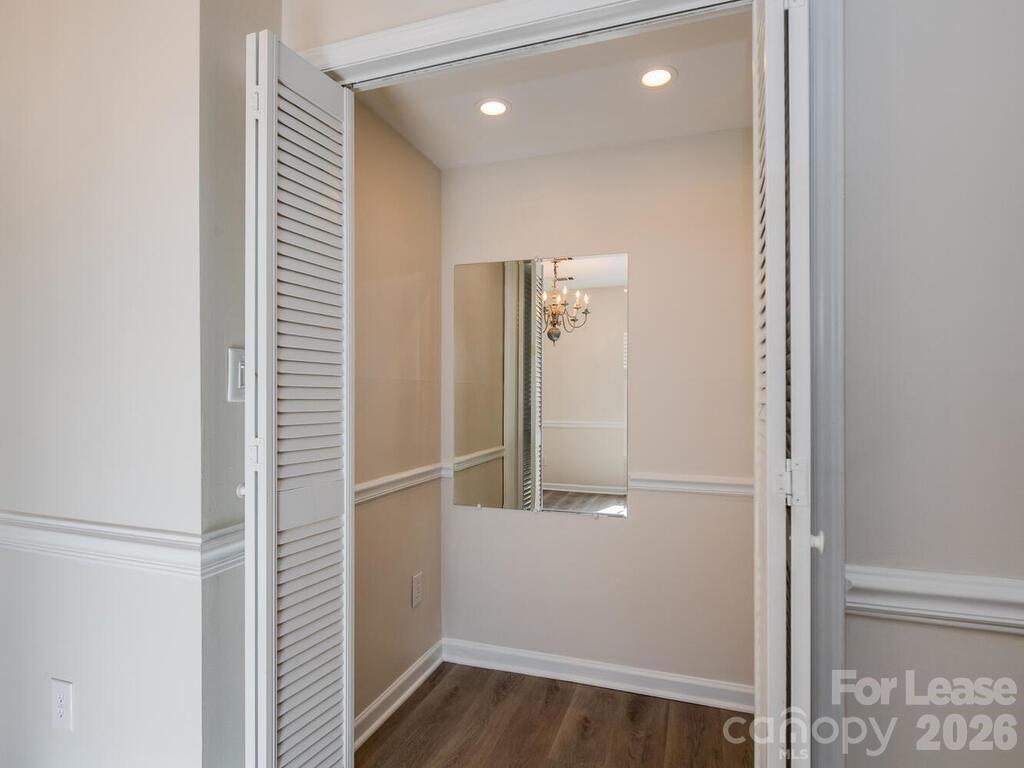 8358 Knights Bridge Road Charlotte, NC 28210 - Photo 6 of 37