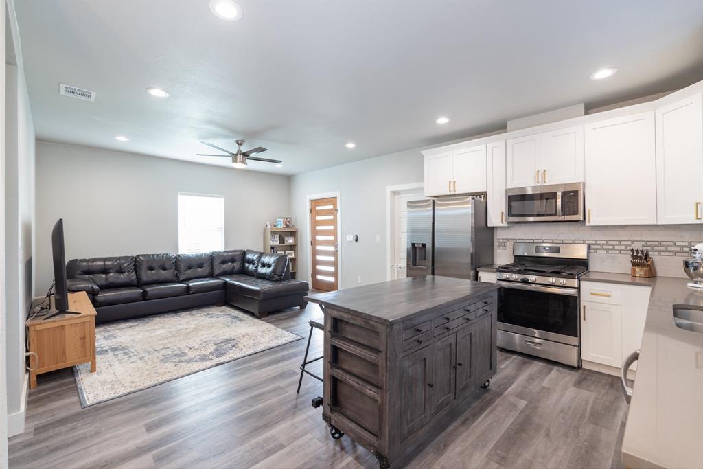 1406 North Denton Dr  