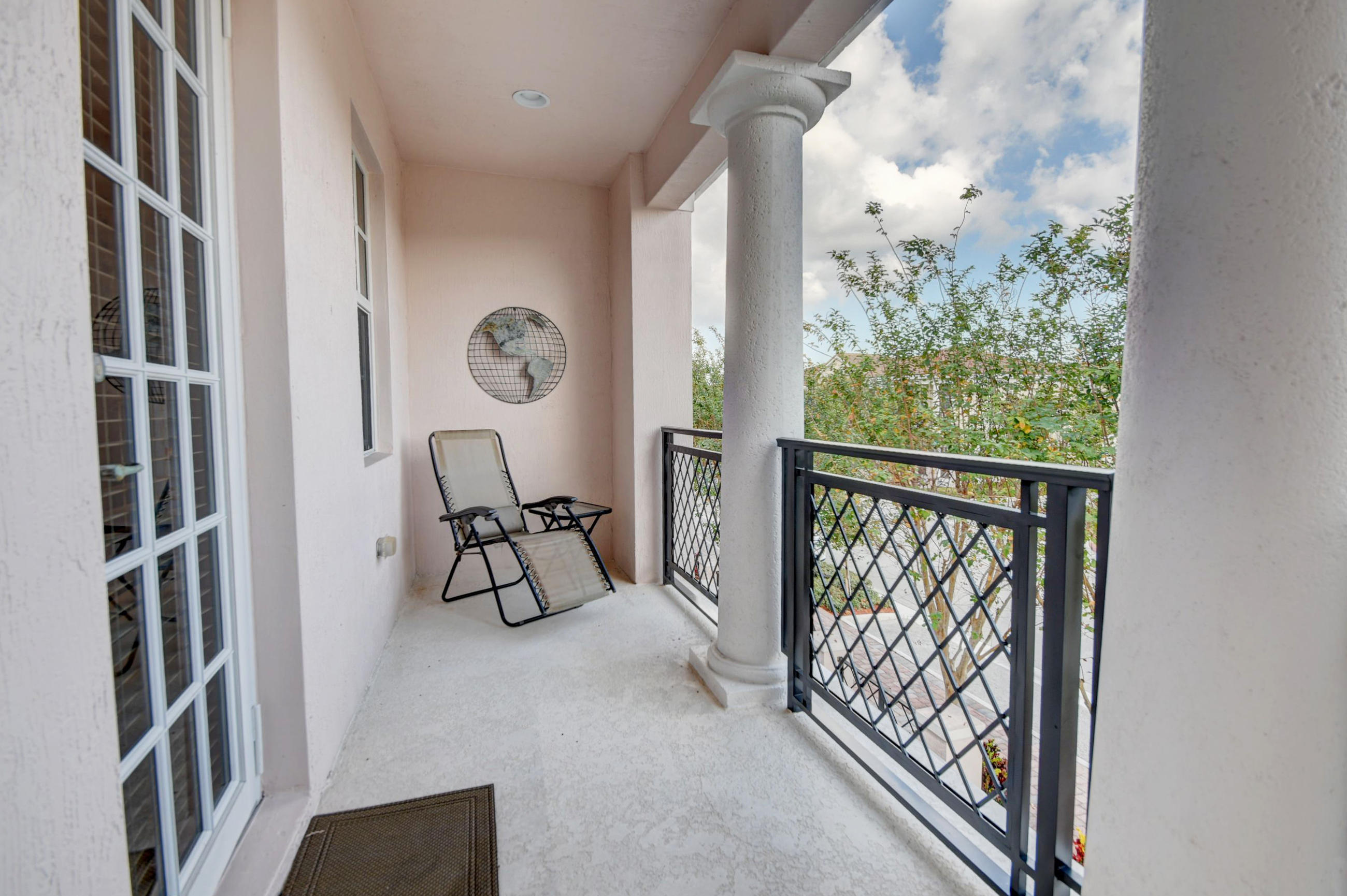 8284 Northwest 9th Avenue Boca Raton, FL 33487 - Photo 20 of 32 8284 NW 9th Ave