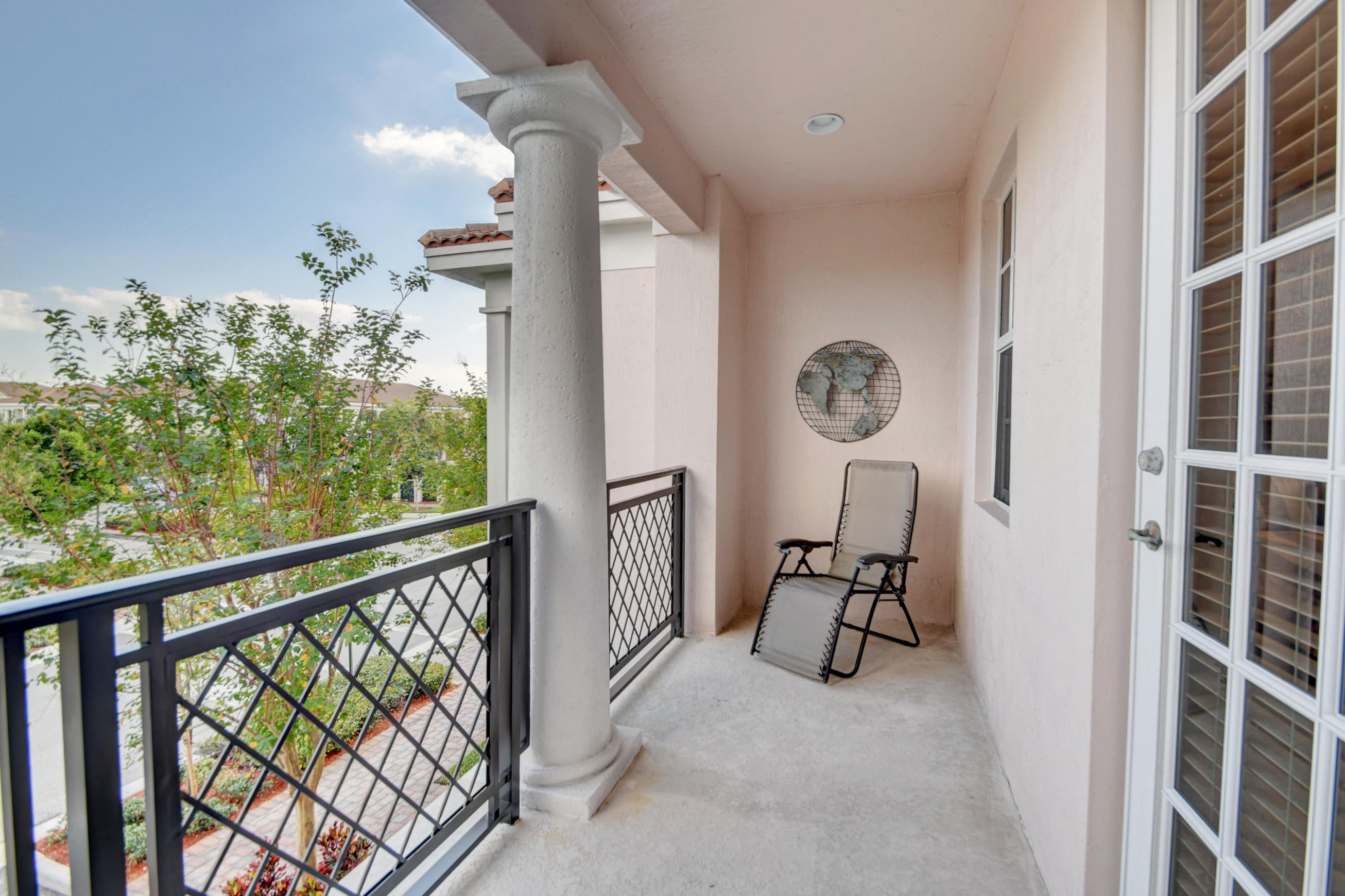 8284 Northwest 9th Avenue Boca Raton, FL 33487 - Photo 21 of 32 8284 NW 9th Ave