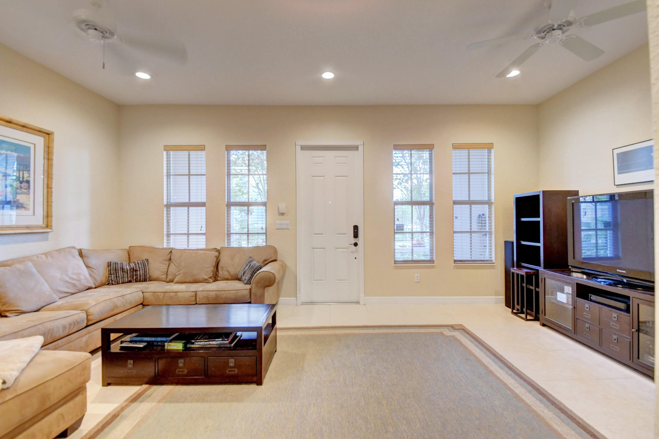 8284 Northwest 9th Avenue Boca Raton, FL 33487 - Photo 4 of 32 8284 NW 9th Ave