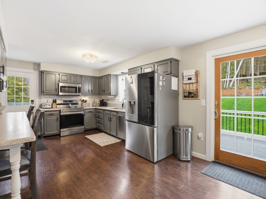 522 Barre Road Templeton, MA 01468 - Photo 14 of 42