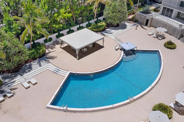 $499,000 | 2780 South Ocean Boulevard, Unit 707, Palm Beach, FL 33480