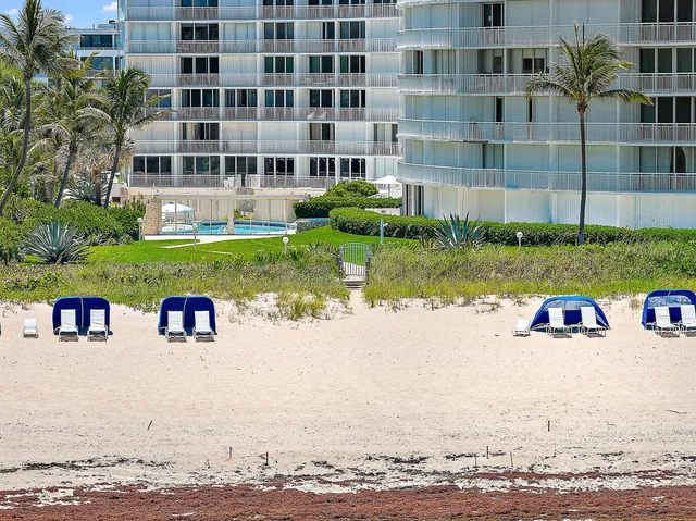 $499,000 | 2780 South Ocean Boulevard, Unit 707, Palm Beach, FL 33480