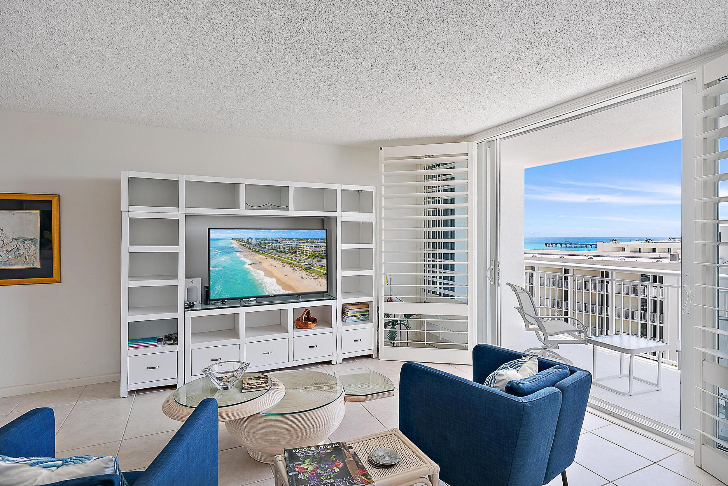 2780 South Ocean Boulevard, Unit 707 Palm Beach, FL 33480 - Photo 3 of 33 Living Room