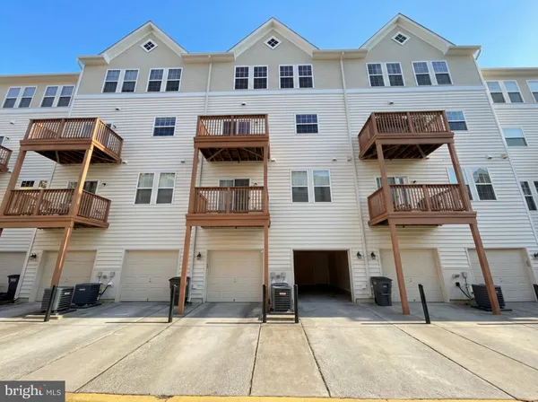 $525,000 | 42320 San Juan Terrace, Aldie, VA 20105