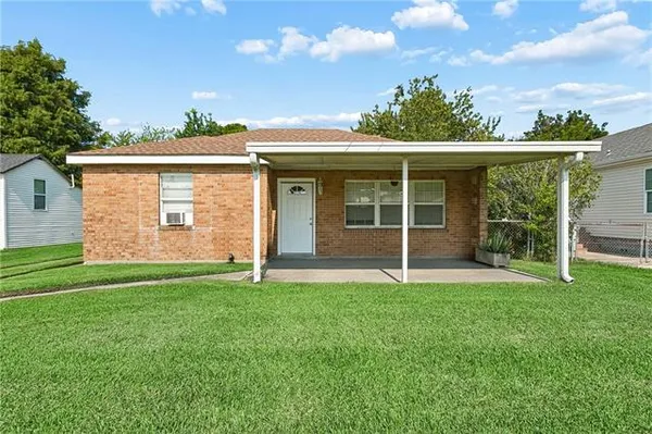 $160,000 | 2200 Stander Place, Chalmette, LA 70043