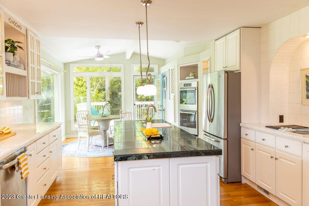 4427 Barton Road Lansing, MI 48917 - Photo 28 of 59 4427 Barton