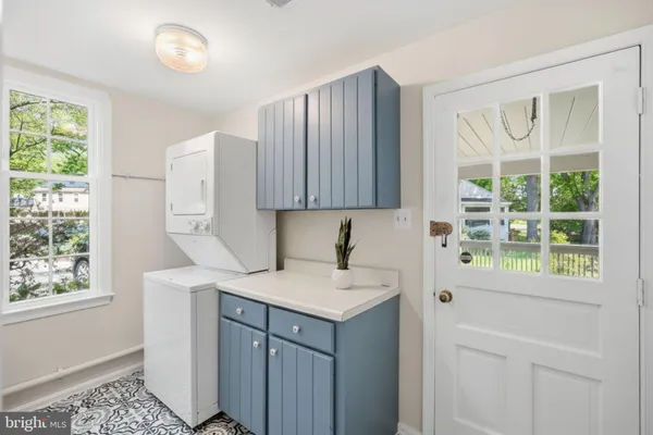 $899,999 | 7 Pitt Court, Rockville, MD 20850