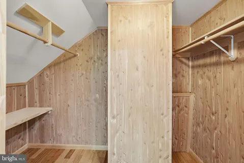 $899,999 | 7 Pitt Court, Rockville, MD 20850