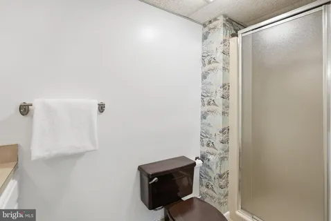 $899,999 | 7 Pitt Court, Rockville, MD 20850